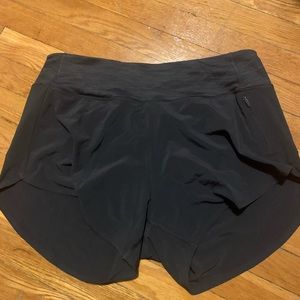Outdoor Voices Exercise 2.5” Shorts - Women’s